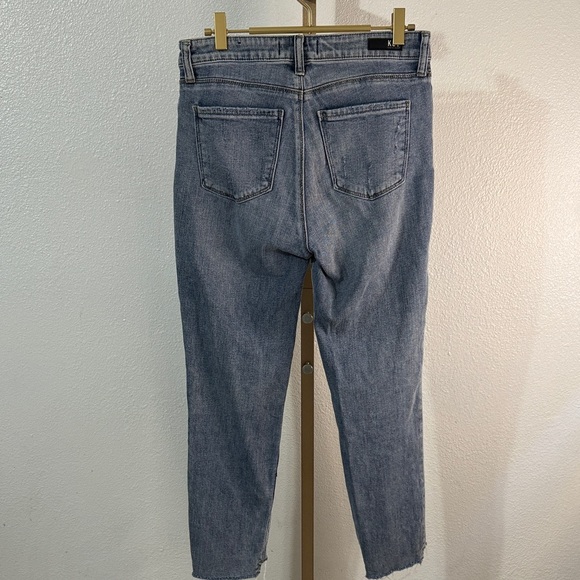 Kut from the Kloth Women's FAB AB ankle straight Jeans in Washed Blue - Picture 3 of 9